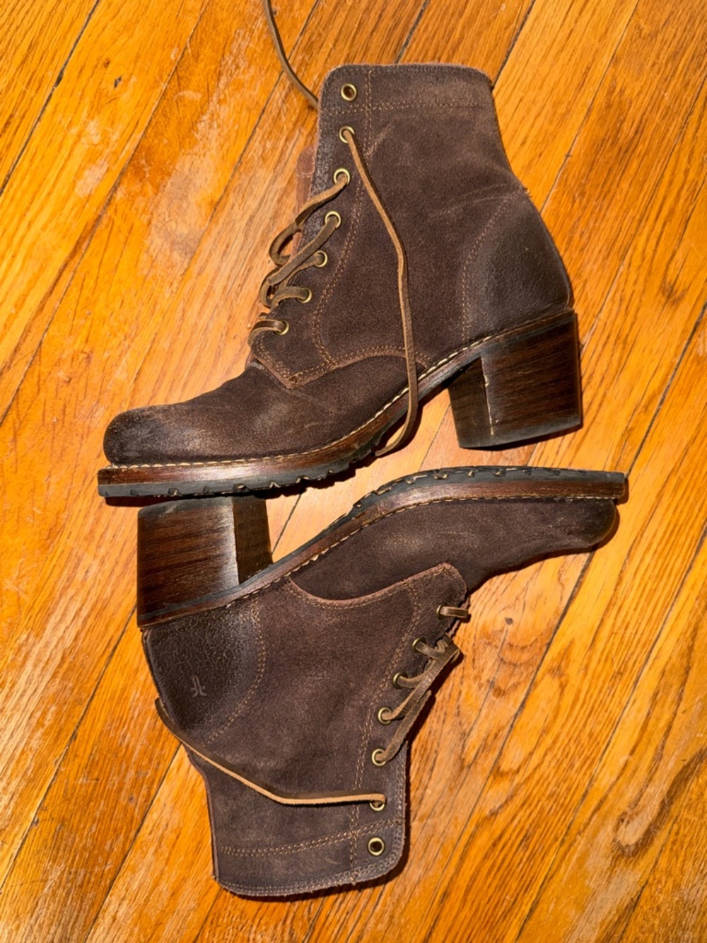 FRYE Sabrina 6G Brown Suede Lace-Up Chelsea Booties with Block Heel size 8